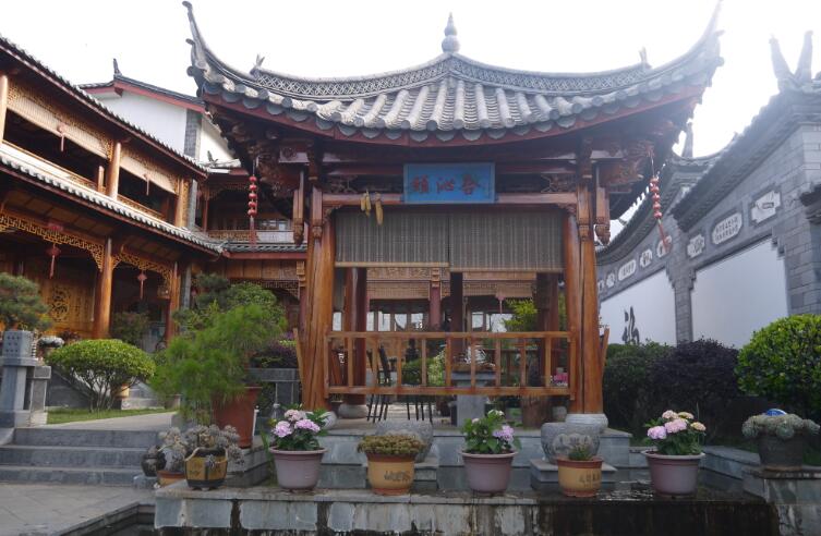 临湖而居 靠山入眠   丽江”颐沁合“民宿或将带动拉市海周边村落新一轮腾飞