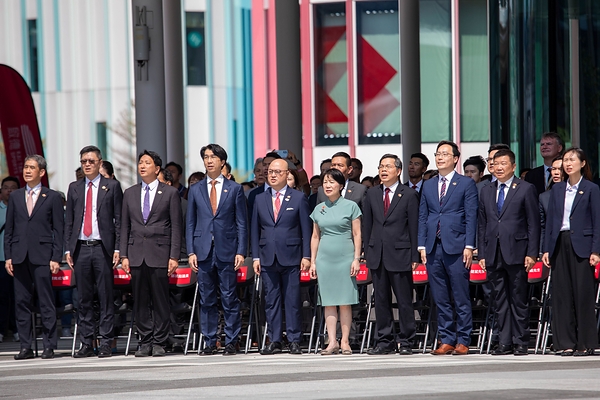 启德体育园举行国庆升旗仪式 洋溢爱国情怀
